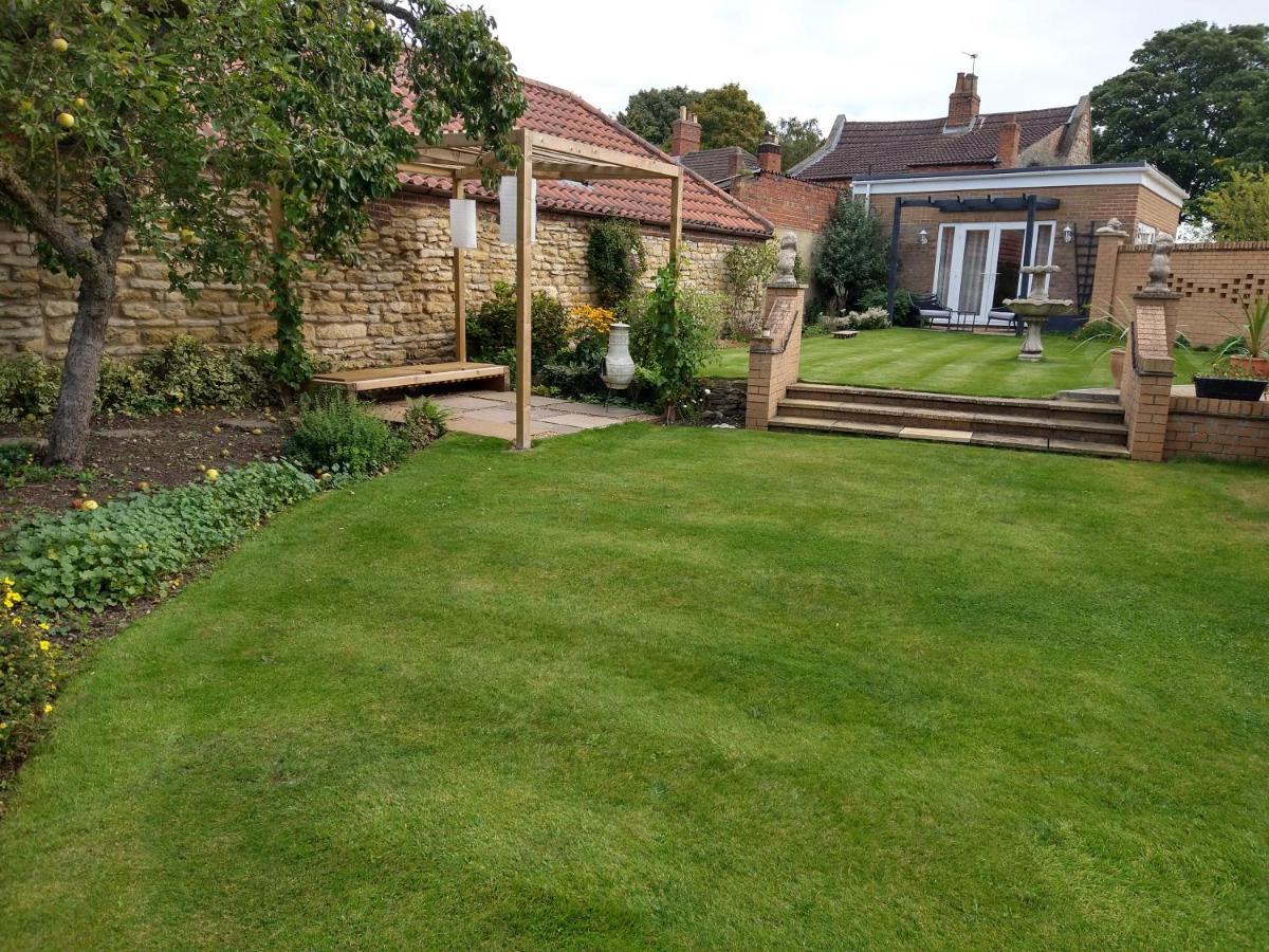 Garden Room Kirton in Lindsey Экстерьер фото