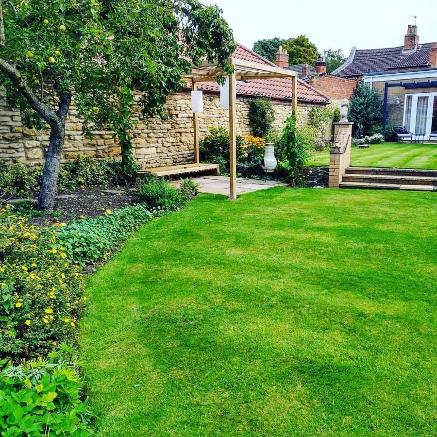 Garden Room Kirton in Lindsey Экстерьер фото