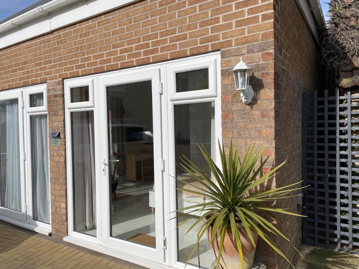 Garden Room Kirton in Lindsey Экстерьер фото