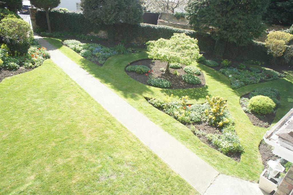 Garden Room Kirton in Lindsey Экстерьер фото